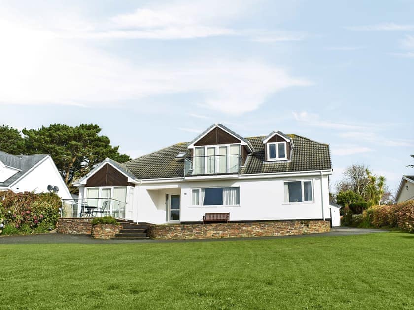 Charming holiday property | Bay View West Wing - Bay View and West Wing, Carlyon Bay, near St Austell