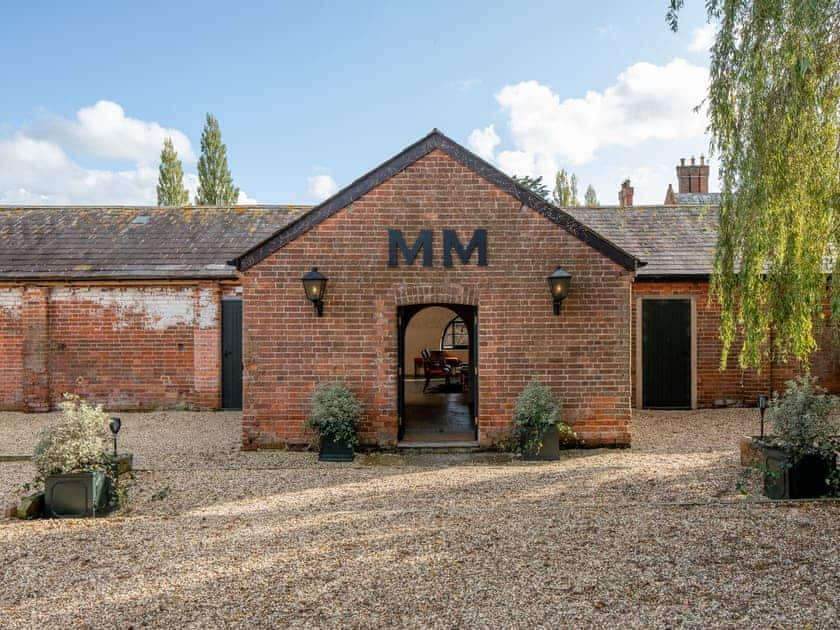 Wonderful single storey holiday home in the Dorset countryside | The Old Forge - Marshwood Manor Cottages, Bettiscombe, near Lyme Regis