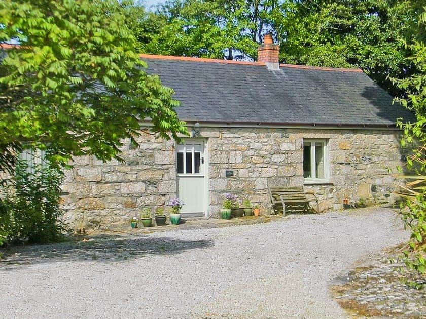 Charming stone-built holiday cottage | The Long Barn - Gwedna Barns, Godolphin Cross, Helston