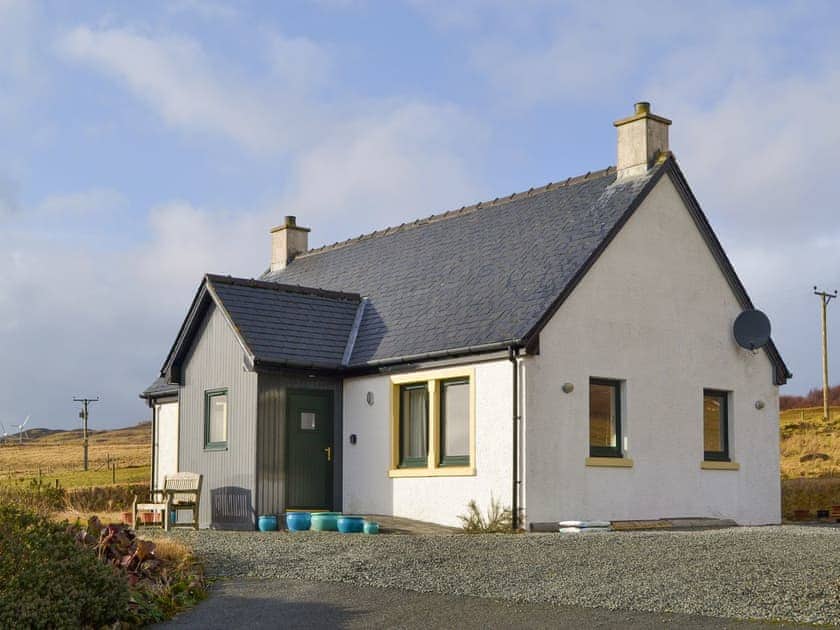 Stunning holiday cottage | Taigh Iasg - Sealladh Breagh and Taigh Iasg - Taigh Iasg, Glenuachdarach