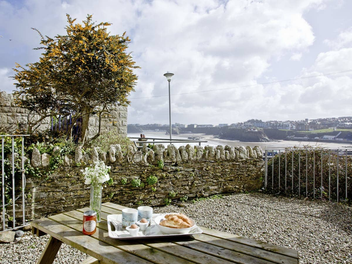 3 Harbour View, Porth, Cornwall