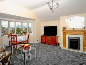 Living room/dining room | Cielo Alto, Scarborough