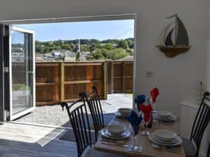 Living room/dining room | Apple Barn Cottage, Brixham