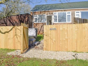 Exterior | Stillness Hut - Downwood, Near Blandford Forum