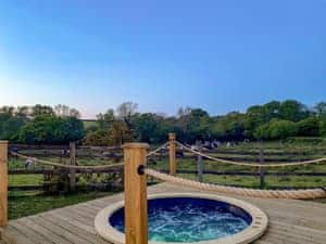 Hot tub | The Old Mill, Egloskerry, near Launceston