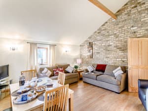 Open plan living space | Brook House Farm Cottage, Scamblesby, near Louth