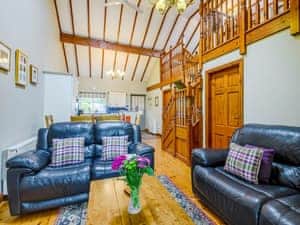 Open plan living space | Beudy - Rhyddallt Ganol Cottages, Caethro, near Caernarfon