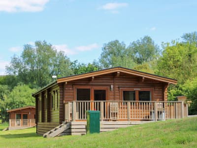 Exterior | Kingfisher - Viaduct Fisheries, Somerton