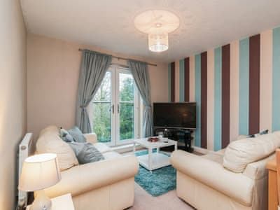 Open plan living space | Westside Apartment 4, Basingstoke