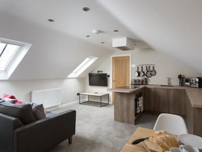 Open plan living space | 7 Monkbar Mews - City Apartments, York