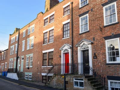 Exterior | Idagale, Whitby