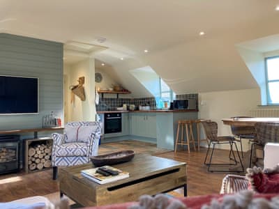 Open plan living space | Larkhams Loft, Teffont, near Salisbury