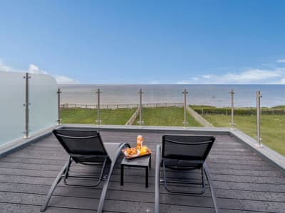 Terrace | Hunroe Brow - Beach House & Bay View Cottages, Reighton Gap, near Filey