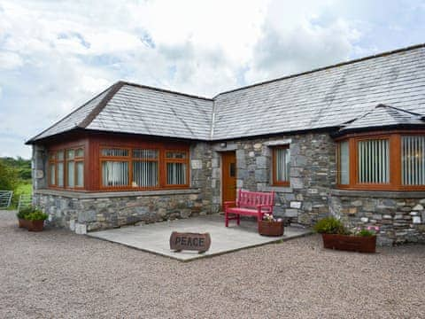 Delightful holiday home | Peace - East Culkae Cottages, Sorbie, Newton Stewart