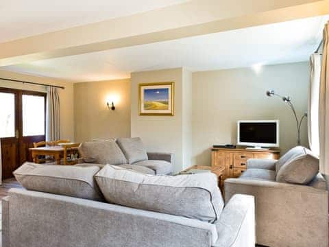 Spacious open plan living space | Butterton Cottage - Knockerdown Cottages, Carsington, near Ashbourne