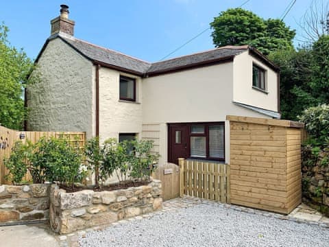 Delightful holiday home | The Nest, Lelant Downs, near St Ives