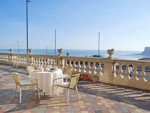Sitting-out-area | The Grand Terrace, Saltburn-by-the-Sea