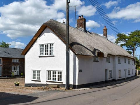 Exterior | Glimsters Cottage - Glimsters Farm Holiday let, Kentisbeare, Cullompton