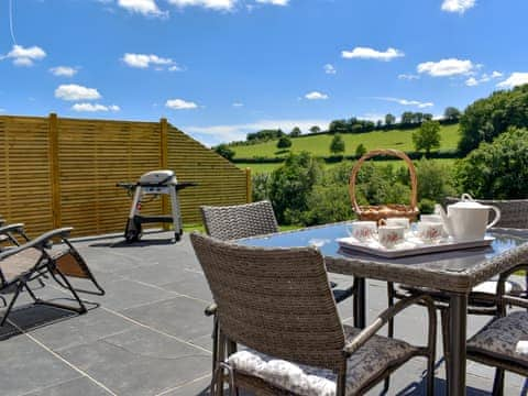 Sitting-out-area | Pheasant - Kerridge View Barn, Washfield, near Tiverton