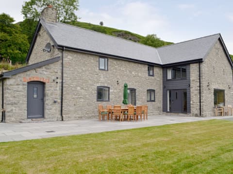 Stunning conversion with slate courtyard | Pistyll Gwyn, Llanwrthwl, near Rhayader