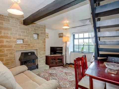 Living room/dining room | Ginny&rsquo;s Cottage, Haworth