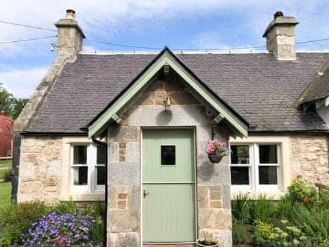 Exterior | Abbeymill Farm Cottage, Haddington, near Edinburgh