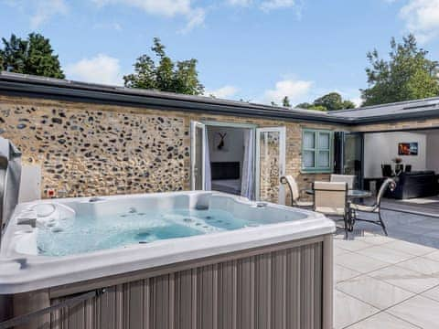 Hot tub | Marshall Cottage, Santon Downham