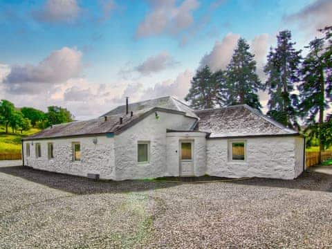 Exterior | Wester Caiplich - Dalnaglar Castle and Cottages, Glenshee, Cairngorms