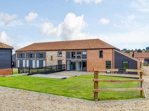 Exterior | Skylark Barn - Goldfinch Barns, Swaffham