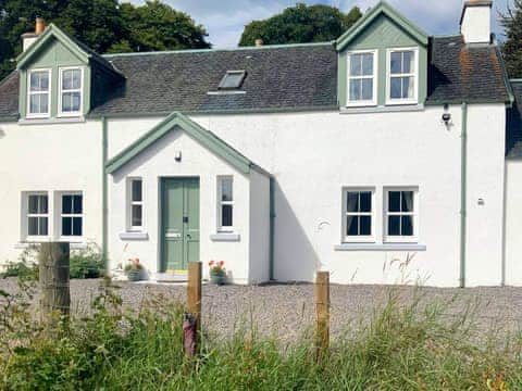 Exterior | Balmore Farmhouse, Scaniport, near Inverness