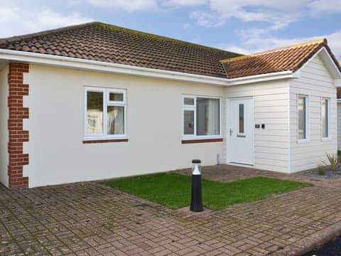 Exterior | Bungalow 3 - Fort Spinney Holiday Bungalows, Yaverland