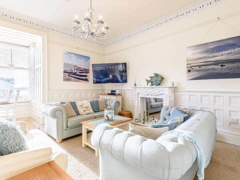 Stunning living and dining room | Apartment 1, Aberdovey