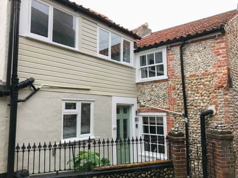 Exterior | Poppies, Blakeney