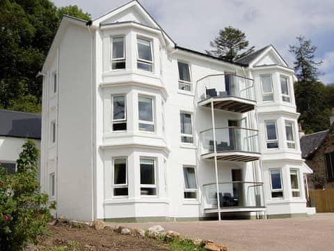 Imposing lochside holiday apartments | Allt-Nan-Ros Apartments, Onich, near Fort William