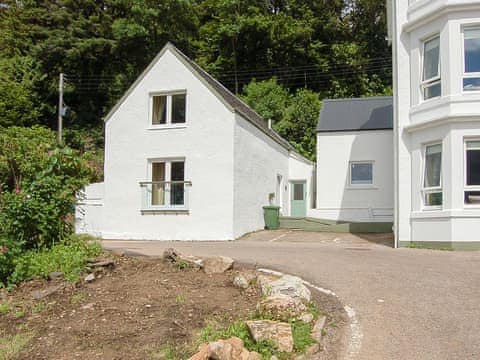 Charming whitewashed holiday cottage | Allt-Nan-Ros Cottage - Allt-Nan-Ros Apartments, Onich, near Fort William