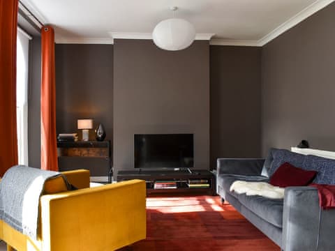 Living room/dining room | Exeter Central Apartment, Exeter