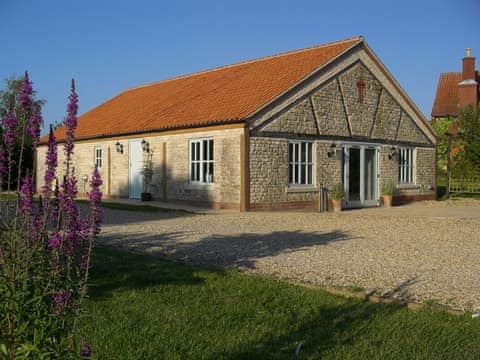 Exterior | Honeysuckle Cottage, Oasby, near Grantham