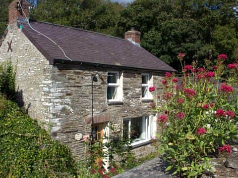 Traditional welsh cottage | The Old Church House, Llechryd, near Cardigan