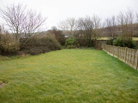 Garden | Golan - Bach Wen Cottages, Clynnog Fawr