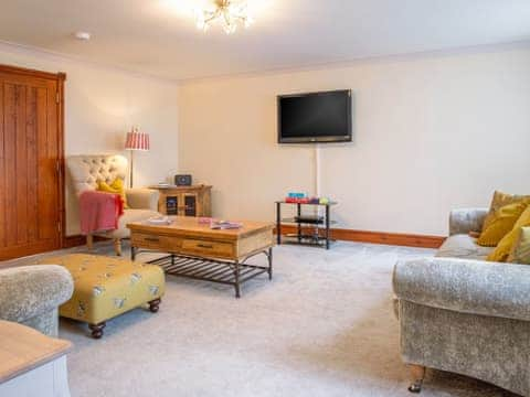 Living room | Willow Cottage - Graiglwyd Springs Holiday Cottages, Penmaenmawr, near Conwy