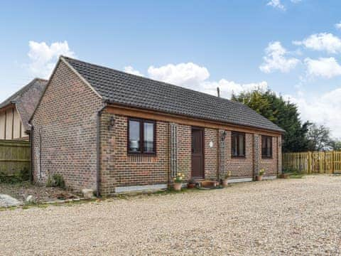 Exterior | Honeypot Cottage, Piltdown, near Uckfield