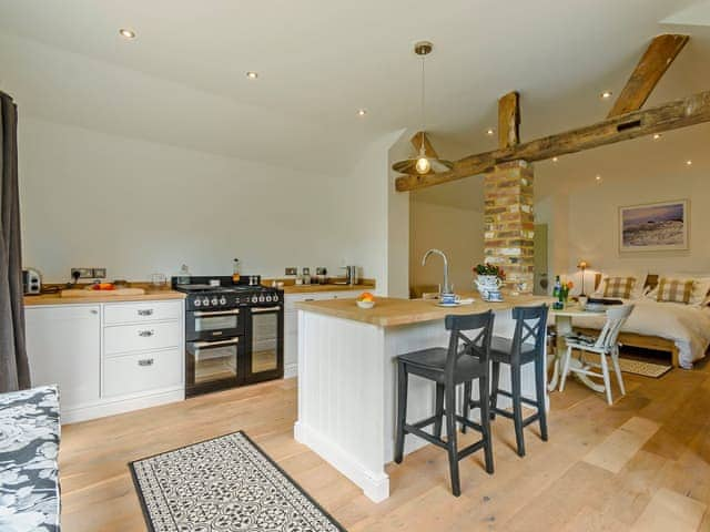 Light and airy open plan living space | The Old Dairy At Wootton - Wootton Farm, East Chiltington