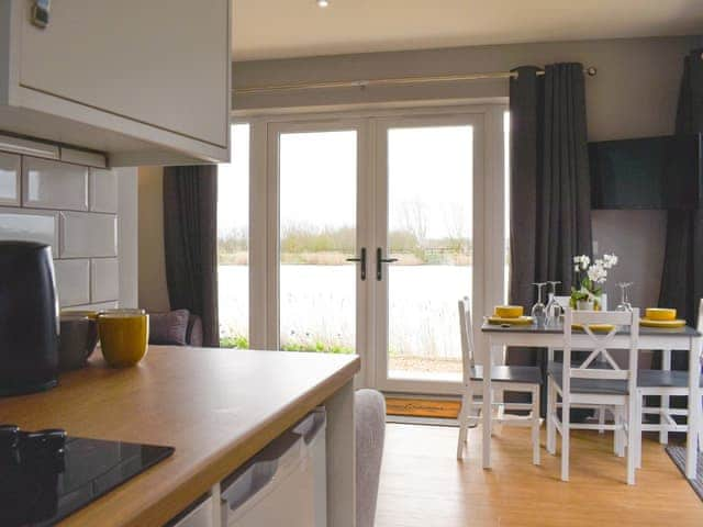 Convenient open-plan living space | Rookery Waters, Pidley, near Huntingdon