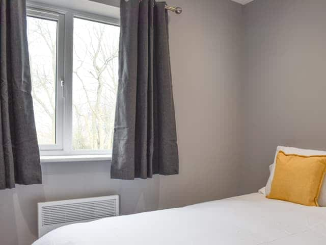 Relaxing double bedroom | Hare Lodge, Deer Lodge - Rookery Waters, Pidley, near Huntingdon