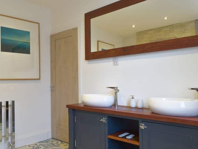 Twin sinks within the bathroom | Abbey View, Whitby