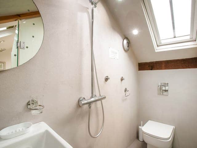 En-suite | Fern Cottage, Bradwell