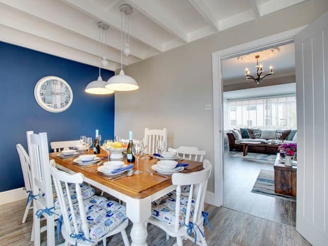 Sociable dining area | Amber Waves, Seahouses