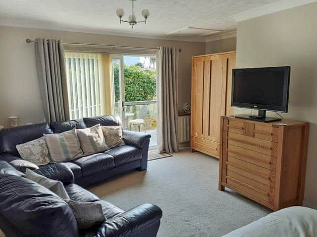 Cosy living room with bedroom area | Green View, Churston Ferrers, near Brixham