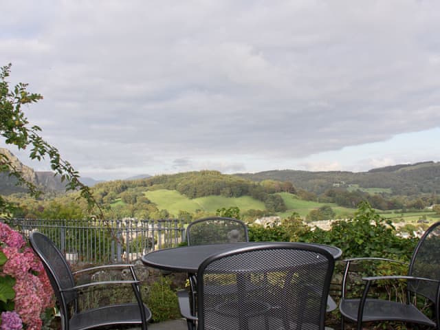 Relaxing detached garden with stunning views | Carrie’s Gate, Coniston
