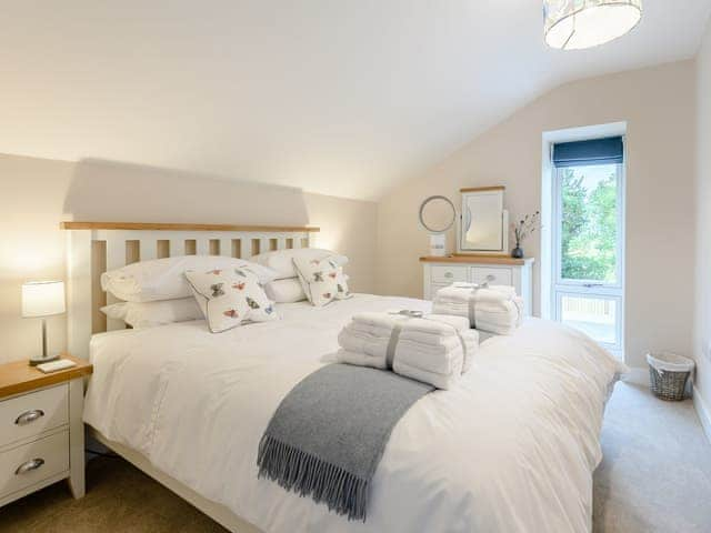 Double bedroom | Butterfly Barn - Medlam Holiday Barns, Carrington, near Boston